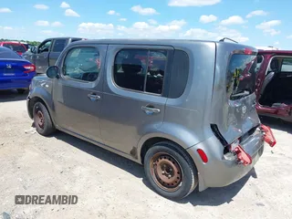 2010 Nissan Cube S z VIN JN8AZ2KR2AT156692, wystawiony jako IAAI lot #42243306 z przebiegiem 105 856 mil mil oraz . Historia ofert i sprzedaży dostępna na DreamBid. Obrazek 3.