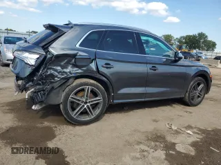 2019 Audi SQ5 Premium Plus with VIN WA1B4AFYXK2027241, listed as a Copart auction lot 72826554 with 70,140 mi miles and Salvage Title. Bid and sale history available at DreamBid. Image 3.