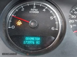 2007 Chevrolet Avalanche LTZ with VIN 3GNEC12J67G233631, listed as a IAAI auction lot 41907810 with 173,976 mi miles. Bid and sale history available at carsss.com. Image 7.