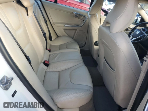 2014 Volvo S60 T5 z VIN YV1612FSXE2277644, wystawiony jako Copart lot #41397985 z przebiegiem 153 945 mil mil oraz Szkoda całkowita • Salvage title. Historia ofert i sprzedaży dostępna na DreamBid. Obrazek 11.