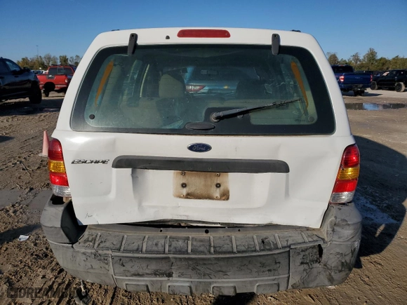 2007 Ford Escape XLS with VIN 1FMYU02Z07KB37338, listed as a Copart auction lot 83902704 with 326,105 mi miles and Salvage Title. Bid and sale history available at carsss.com. Image 6.