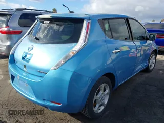2011 Nissan LEAF SL-e with VIN JN1AZ0CPXBT007951, listed as a IAAI auction lot 41529439 with 123,737 mi miles. Bid and sale history available at carsss.com. Image 4.