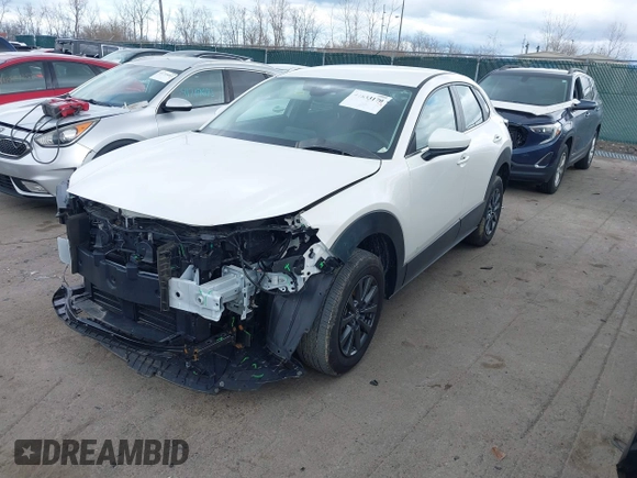 2023 Mazda CX-30 S z VIN 3MVDMBAM6PM572425, wystawiony jako IAAI lot #41833170 z przebiegiem 18 307 mil mil oraz . Historia ofert i sprzedaży dostępna na DreamBid. Obrazek 18.