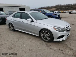 2015 Mercedes-Benz E-Class E 250 BlueTEC Luxury with VIN WDDHF9HB2FB132238, listed as a Copart auction lot 53447315 with 172,289 mi miles and Clean Title. Bid and sale history available at carsss.com. Image 4.