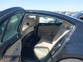 2014 Kia Cadenza Limited with VIN KNALN4D76E5140509, listed as a IAAI auction lot 42013923 with 168,680 mi miles. Bid and sale history available at carsss.com. Image 8.