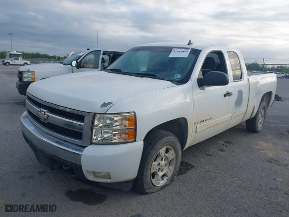 2007 Chevrolet Silverado 1500 LT w/1LT with VIN 1GCEC19J27Z529776, listed as a IAAI auction lot 42041689 with 178,252 mi miles. Bid and sale history available at carsss.com. Image 17.