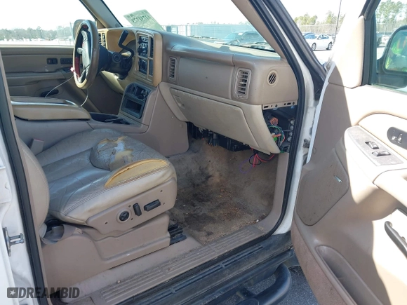 2005 Chevrolet Tahoe Z71 with VIN 1GNEK13T65R245407, listed as a IAAI auction lot 41731773 with 1 mi miles. Bid and sale history available at carsss.com. Image 5.