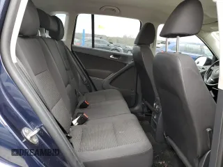 2013 Volkswagen Tiguan SE z VIN WVGBV3AX4DW592802, wystawiony jako Copart lot #47165345 z przebiegiem 124 458 mil mil oraz Szkody całkowita. Historia ofert i sprzedaży dostępna na DreamBid. Obrazek 11.