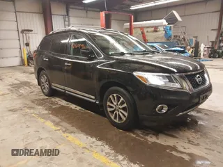 2013 Nissan Pathfinder Platinum z VIN 5N1AR2MM7DC638717, wystawiony jako IAAI lot #42320996 z przebiegiem 212 168 mil mil oraz . Historia ofert i sprzedaży dostępna na DreamBid. Obrazek 1.