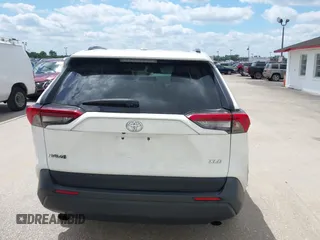 2019 Toyota RAV4 XLE with VIN 2T3W1RFVXKW033696, listed as a IAAI auction lot 42044151 with 126,872 mi miles and . Bid and sale history available at DreamBid. Image 17.