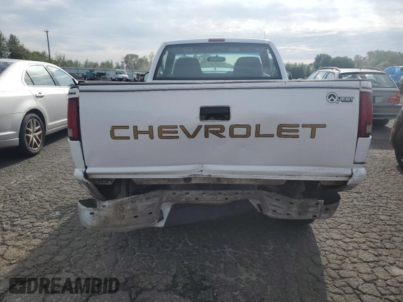 2002 GMC Sonoma SL z VIN 1GTCS145828259598, wystawiony jako Copart lot #67961124 z przebiegiem 183 710 mil mil oraz Szkody całkowita. Historia ofert i sprzedaży dostępna na DreamBid. Obrazek 6.