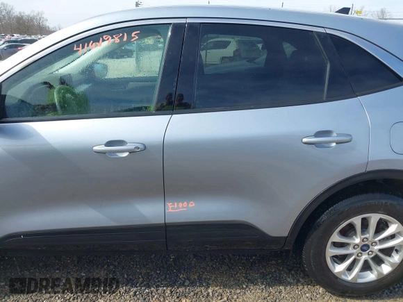 2022 Ford Escape SE with VIN 1FMCU9G65NUB67689, listed as a IAAI auction lot 41619815 with 10,996 mi miles and . Bid and sale history available at DreamBid. Image 6.