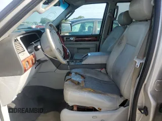 2005 Lincoln Navigator Luxury with VIN 5LMFU27545LJ15856, listed as a Copart auction lot 70311514 with 156,710 mi miles and Salvage Title. Bid and sale history available at carsss.com. Image 7.