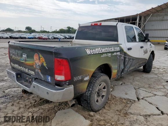 2018 Ram 2500 Tradesman z VIN 3C6UR4CL4JG104872, wystawiony jako Copart lot #56562015 z przebiegiem 198 256 mil mil oraz Szkoda całkowita • Salvage title. Historia ofert i sprzedaży dostępna na DreamBid. Obrazek 3.