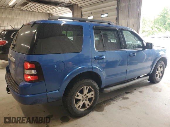 2010 Ford Explorer XLT z VIN 1FMEU7DE2AUA89407, wystawiony jako Copart lot #58007235 z przebiegiem 173 447 mil mil oraz Szkoda całkowita • Salvage title. Historia ofert i sprzedaży dostępna na DreamBid. Obrazek 3.
