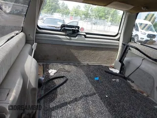 1994 Chevrolet Blazer z VIN 1GNEK18K0RJ366258, wystawiony jako IAAI lot #42471534 z przebiegiem 233 185 mil mil oraz . Historia ofert i sprzedaży dostępna na DreamBid. Obrazek 8.