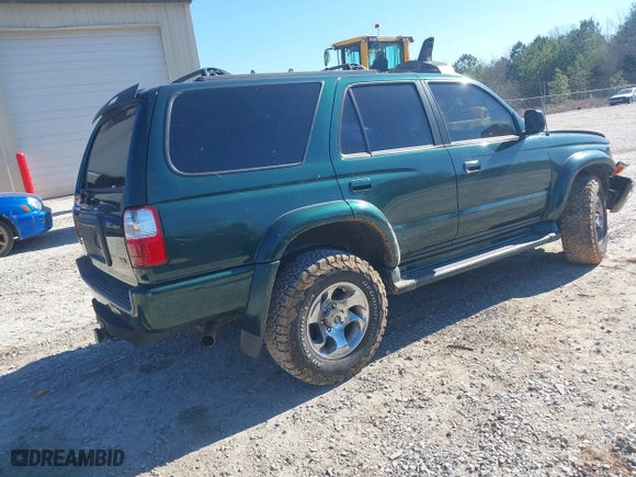 2001 Toyota 4Runner SR5 with VIN JT3HN86R310335526, listed as a IAAI auction lot 41288058 with 202,219 mi miles. Bid and sale history available at carsss.com. Image 4.