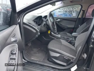 2013 Ford Focus SE with VIN 1FADP3K2XDL296376, listed as a IAAI auction lot 41885580 with 89,615 mi miles. Bid and sale history available at carsss.com. Image 5.