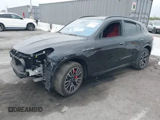 2023 Maserati Grecale Modena z VIN ZN682AVM5P7429357, wystawiony jako IAAI lot #42052948 z przebiegiem 11 019 mil mil oraz . Historia ofert i sprzedaży dostępna na DreamBid. Obrazek 2.