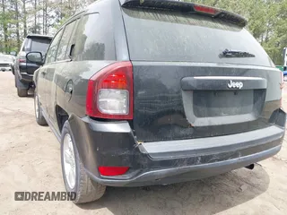 2014 Jeep Compass Sport with VIN 1C4NJCBA8ED844538, listed as a IAAI auction lot 41951190 with 157,000 mi miles. Bid and sale history available at carsss.com. Image 6.