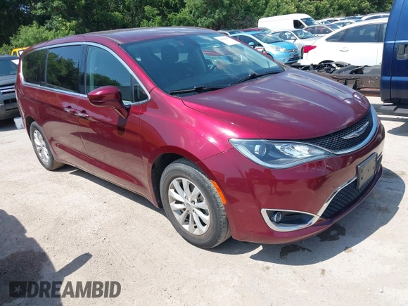 2019 Chrysler Pacifica Touring Plus z VIN 2C4RC1FGXKR706264, wystawiony jako IAAI lot #42416570 z przebiegiem 86 897 mil mil oraz . Historia ofert i sprzedaży dostępna na DreamBid. Obrazek 1.