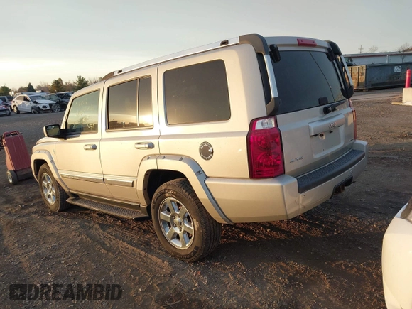 2007 Jeep Commander Overland z VIN 1J8HG68227C653826, wystawiony jako IAAI lot #40649706 z przebiegiem 225 538 mil mil oraz . Historia ofert i sprzedaży dostępna na DreamBid. Obrazek 3.