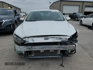 2017 Ford Fusion SE with VIN 3FA6P0H73HR112719, listed as a Copart auction lot 53867785 with 187,889 mi miles and Clean title. Bid and sale history available at DreamBid. Image 5.