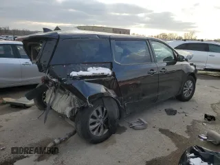 2020 Kia Sedona LX with VIN KNDMB5C11L6633749, listed as a Copart auction lot 82845404 with 105,964 mi miles and Salvage Title. Bid and sale history available at carsss.com. Image 3.