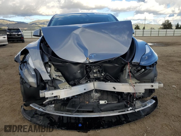 2024 Tesla Model Y Performance with VIN 7SAYGDEF2RF113873, listed as a Copart auction lot 46181915 with 19,625 mi miles and Salvage Title. Bid and sale history available at DreamBid. Image 5.