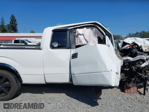 2013 Ford F-150 XL z VIN 1FTFX1EF1DFA75415, wystawiony jako IAAI lot #42658714 z przebiegiem Nie podano mil oraz . Historia ofert i sprzedaży dostępna na DreamBid. Obrazek 12.