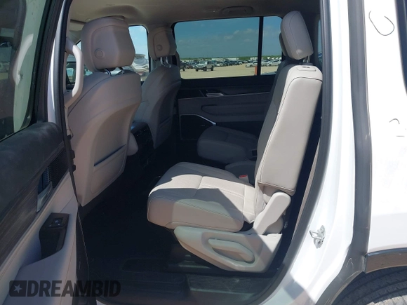 2024 Jeep Wagoneer Series II with VIN 1C4SJUBP2RS160017, listed as a IAAI auction lot 42555460 with 32,092 mi miles and . Bid and sale history available at DreamBid. Image 8.