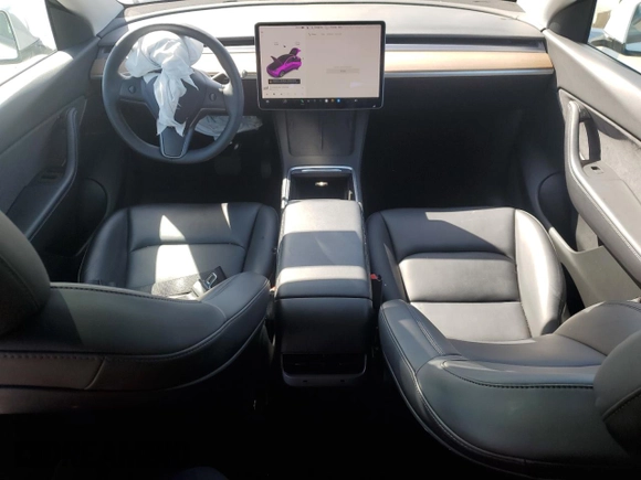 2022 Tesla Model Y Long Range with VIN 7SAYGDEE8NF340096, listed as a Copart auction lot 49357995 with 40,320 mi miles and Salvage Title. Bid and sale history available at carsss.com. Image 8.