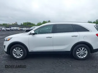 2018 Kia Sorento LX z VIN 5XYPGDA3XJG429121, wystawiony jako IAAI lot #42351051 z przebiegiem 108 106 mil mil oraz . Historia ofert i sprzedaży dostępna na DreamBid. Obrazek 14.