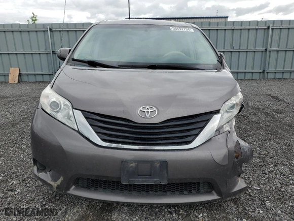 2014 Toyota Sienna LE AAS with VIN 5TDKK3DC8ES511629, listed as a Copart auction lot 56492754 with 289,071 mi miles and Salvage Title. Bid and sale history available at carsss.com. Image 5.