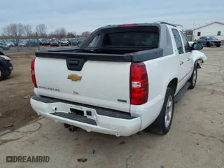 2010 Chevrolet Avalanche LTZ with VIN 3GNVKGE09AG223532, listed as a IAAI auction lot 41648175 with 173,969 mi miles. Bid and sale history available at carsss.com. Image 4.