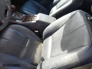 2001 Mercedes-Benz M-Class with VIN 4JGAB72E51A247926, listed as a IAAI auction lot 41277111 with 208,817 mi miles. Bid and sale history available at carsss.com. Image 15.