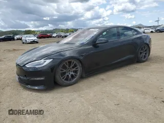 2021 Tesla Model S Plaid z VIN 5YJSA1E62MF455304, wystawiony jako Copart lot #51279555 z przebiegiem 17 951 mil mil oraz Szkoda całkowita • Salvage title. Historia ofert i sprzedaży dostępna na DreamBid. Obrazek 1.