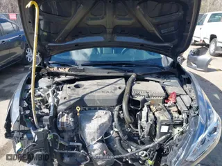 2018 Nissan Altima 2.5 SR with VIN 1N4AL3AP4JC230395, listed as a IAAI auction lot 41838115 with 49,727 mi miles. Bid and sale history available at carsss.com. Image 10.
