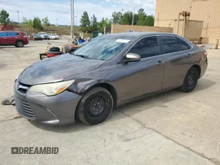2015 Toyota Camry XLE z VIN 4T1BF1FK4FU060219, wystawiony jako Copart lot #58141715 z przebiegiem 256 926 mil mil oraz Czysty tytuł • Clean title. Historia ofert i sprzedaży dostępna na DreamBid. Obrazek 1.