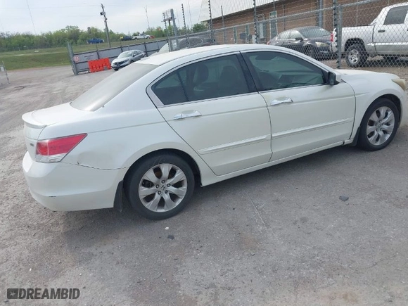 2009 Honda Accord Sdn EX-L with VIN 1HGCP36809A024864, listed as a IAAI auction lot 41936610 with 226,729 mi miles. Bid and sale history available at carsss.com. Image 4.