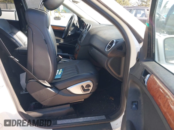 2008 Mercedes-Benz M 350 with VIN 4JGBB86E88A323377, listed as a IAAI auction lot 42212091 with Not Provided miles and . Bid and sale history available at DreamBid. Image 5.