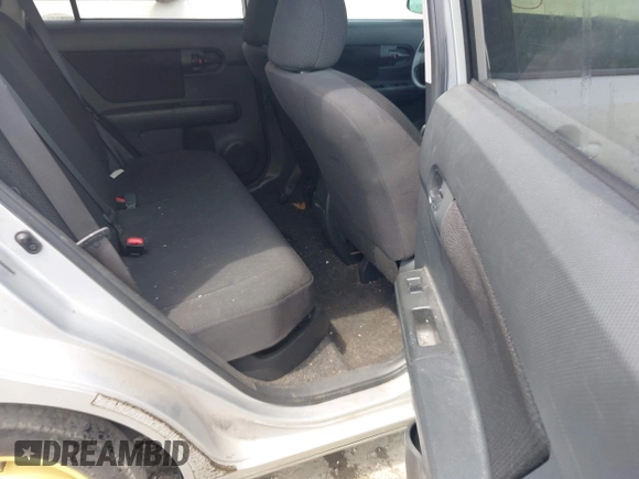 2008 Scion xB z VIN JTLKE50E781021599, wystawiony jako IAAI lot #42171051 z przebiegiem 161 777 mil mil oraz . Historia ofert i sprzedaży dostępna na DreamBid. Obrazek 8.