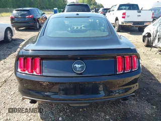2015 Ford Mustang EcoBoost z VIN 1FA6P8TH3F5353923, wystawiony jako IAAI lot #42182603 z przebiegiem 86 599 mil mil oraz . Historia ofert i sprzedaży dostępna na DreamBid. Obrazek 16.