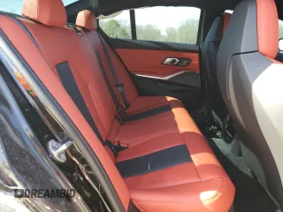 2022 BMW M3 Competition xDrive z VIN WBS43AY05NFN14913, wystawiony jako Copart lot #40401433 z przebiegiem Nie podano mil oraz . Historia ofert i sprzedaży dostępna na DreamBid. Obrazek 10.