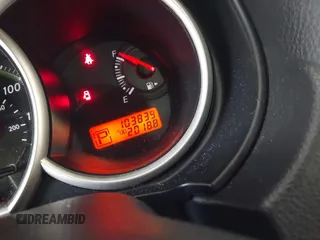 2010 Nissan Versa S с VIN 3N1BC1AP8AL391813, выставлен на аукционе IAAI как лот 42224883 с пробегом 103 839 миль миль и . История ставок и продаж доступна на DreamBid. Изображение 7.