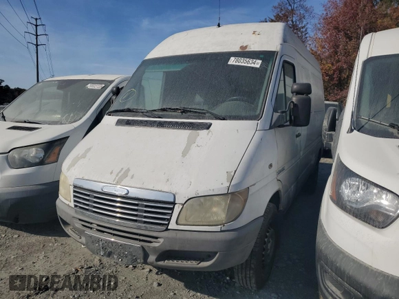 2005 Freightliner Sprinter with VIN WDYPD644455828120, listed as a Copart auction lot 78035634 with 241,364 mi miles and Clean Title. Bid and sale history available at DreamBid. Image 1.