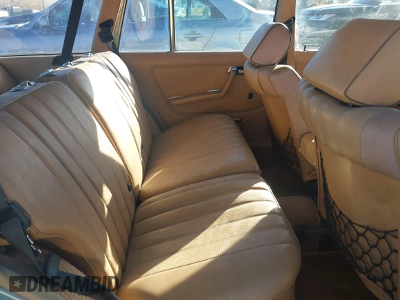 1981 Mercedes-Benz 300 with VIN WDBAB93A4BN004161, listed as a IAAI auction lot 41290568 with 18,887 mi miles and . Bid and sale history available at DreamBid. Image 8.