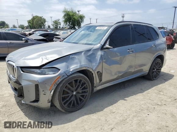 2024 BMW X5 xDrive40i z VIN 5UX23EU07R9T54418, wystawiony jako Copart lot #58960045 z przebiegiem 23 591 mil mil oraz Tytuł czysty. Historia ofert i sprzedaży dostępna na DreamBid. Obrazek 1.