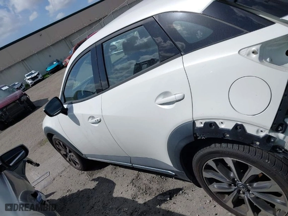 2019 Mazda CX-3 Grand Touring with VIN JM1DKFD73K0430078, listed as a IAAI auction lot 41696770 with NaN miles. Bid and sale history available at carsss.com. Image 14.