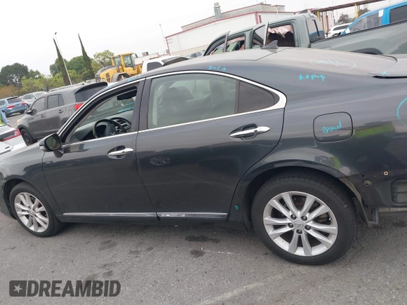2010 Lexus ES with VIN JTHBK1EG0A2370772, listed as a IAAI auction lot 42030857 with 204,313 mi miles. Bid and sale history available at carsss.com. Image 14.